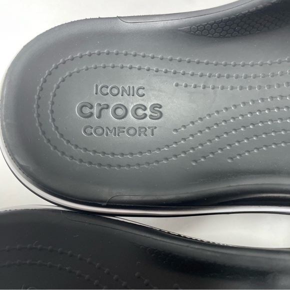 CROCS Flip Flops Mens 9 Womens 11 Black/White Bayaband Logo ligheweight comfy - Picture 4 of 9
